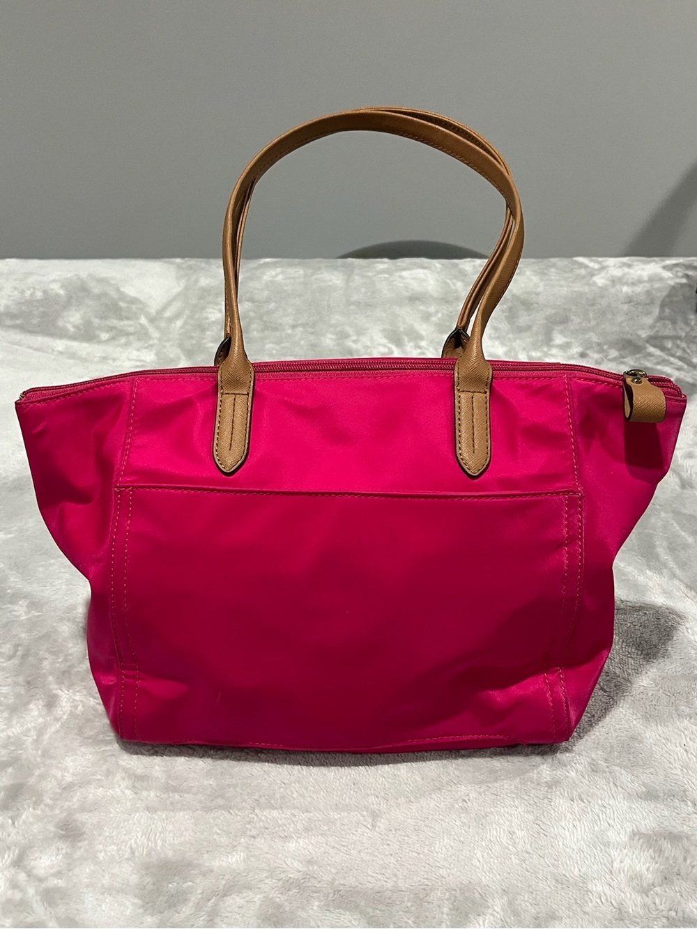 Michael Kors Kelsey Medium Nylon Tote Hot Pink Shoulder Bag EUC - Picture 6 of 12